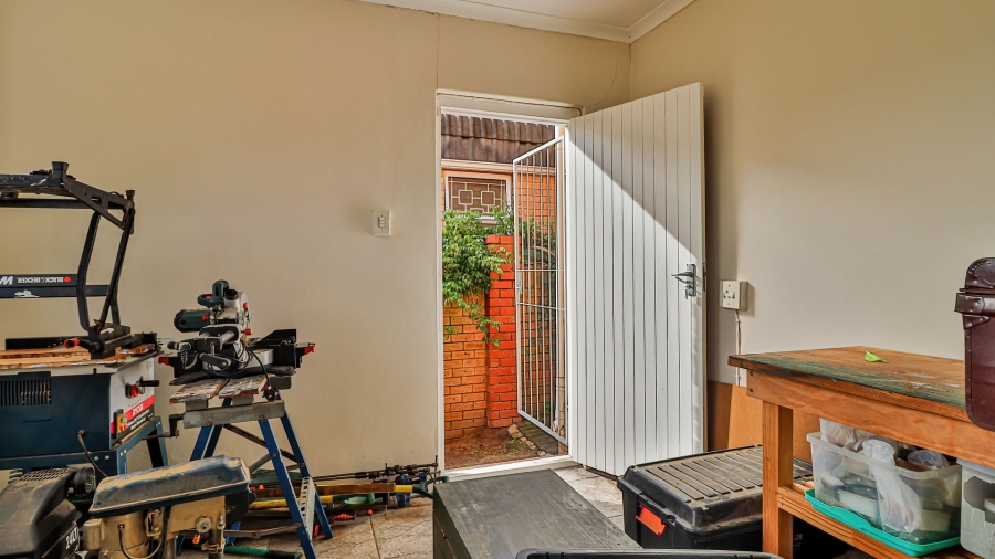 To Let 3 Bedroom Property for Rent in Lovemore Heights Estate Eastern Cape
